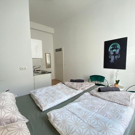 8 Fully Equipped Studio Shared Apt W Terrace Margareten 비엔나 외부 사진
