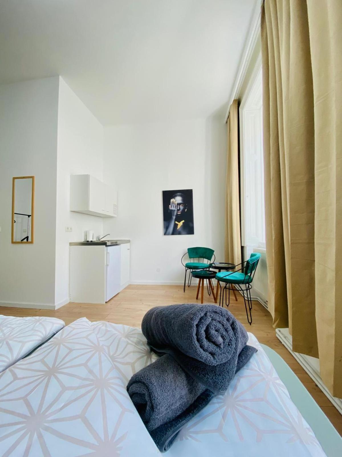 8 Fully Equipped Studio Shared Apt W Terrace Margareten 비엔나 외부 사진