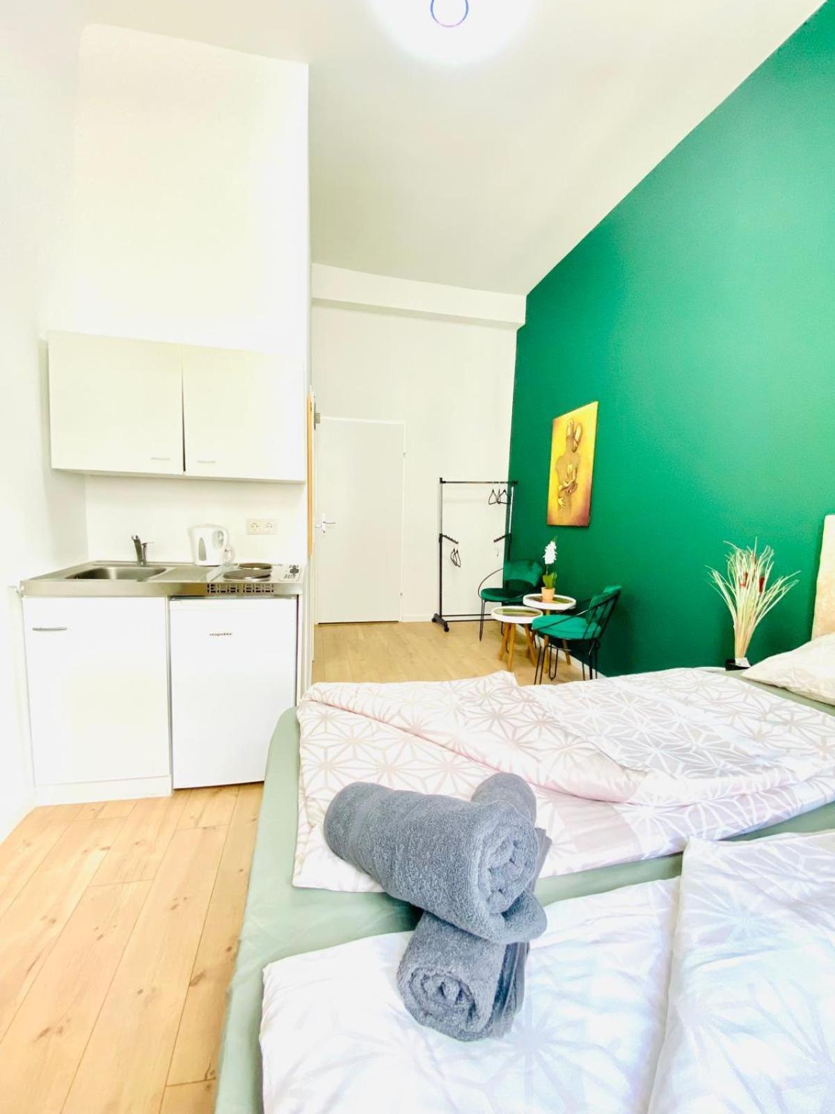 8 Fully Equipped Studio Shared Apt W Terrace Margareten 비엔나 외부 사진